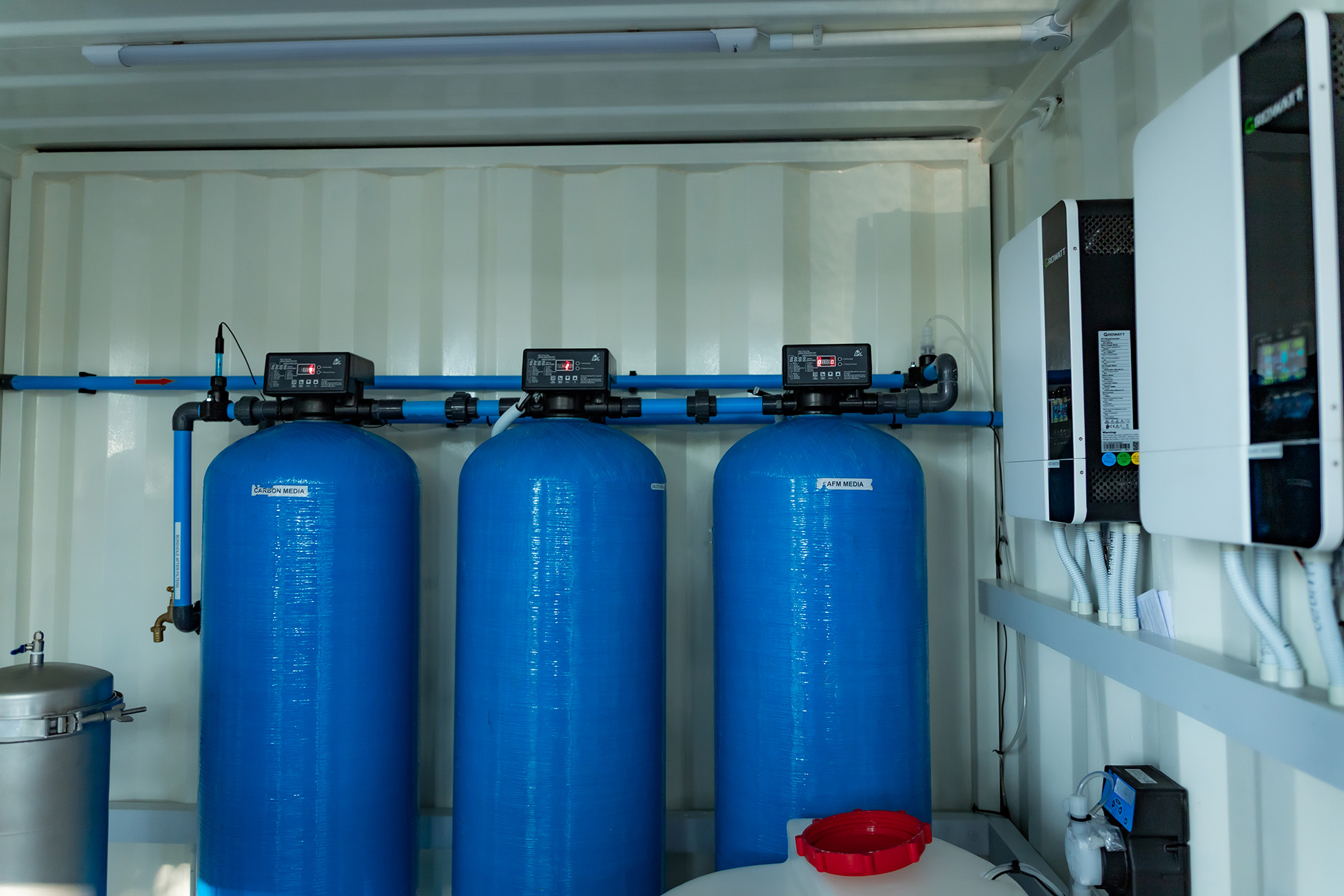 Container with three tanks and inverter