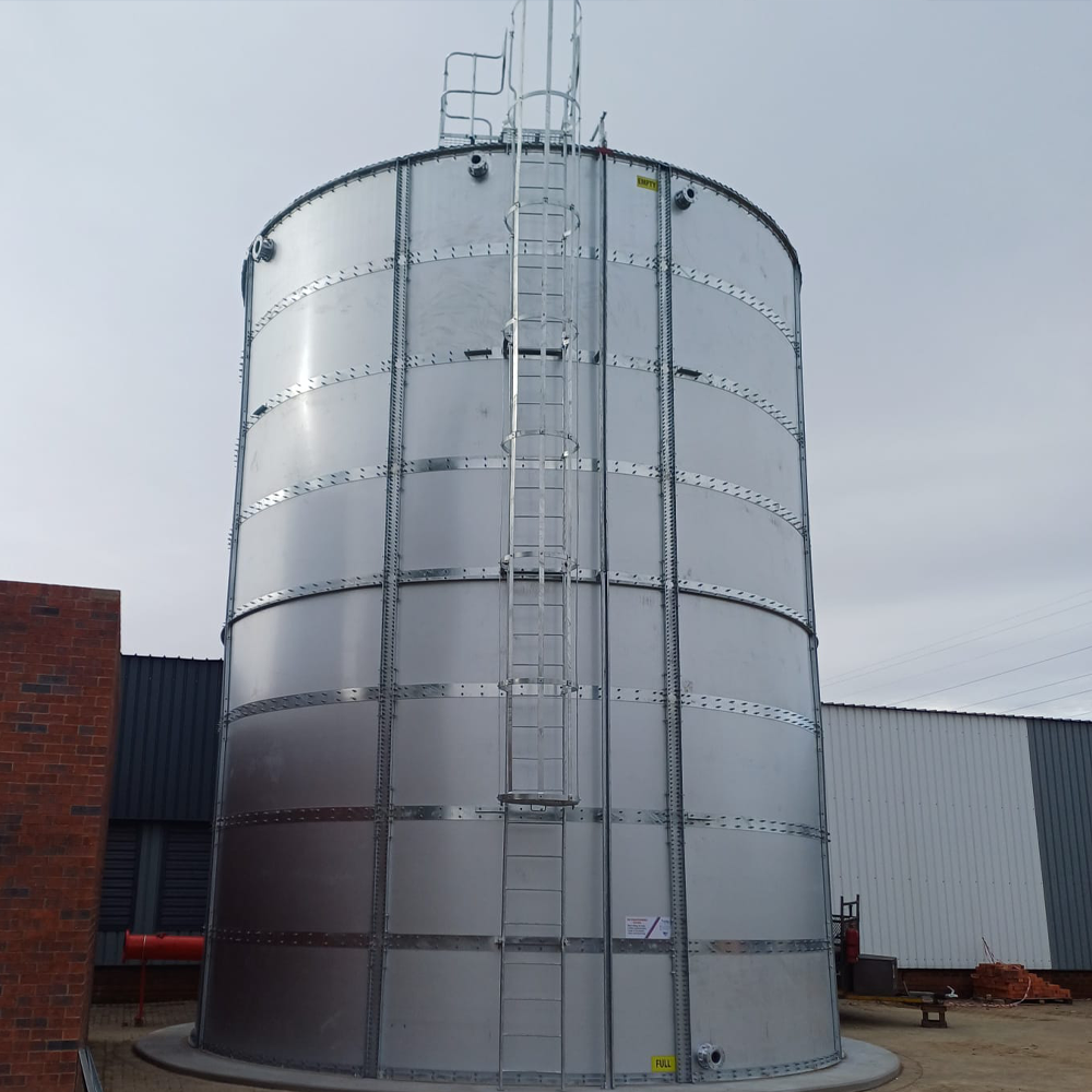 Modular steel tank 10