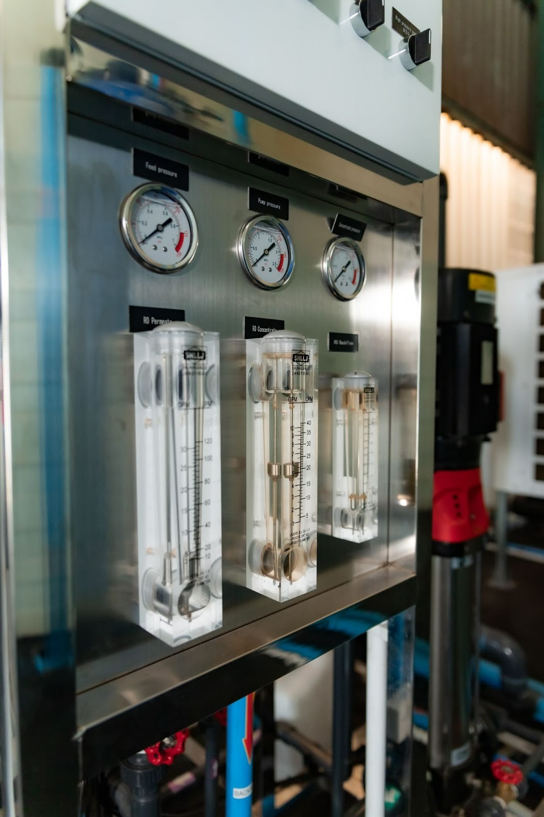 RO pressure gauges